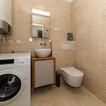 Apartament Penthaus Lukic *