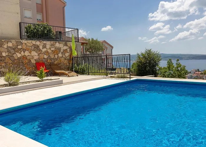 Apartament Penthaus Lukic *